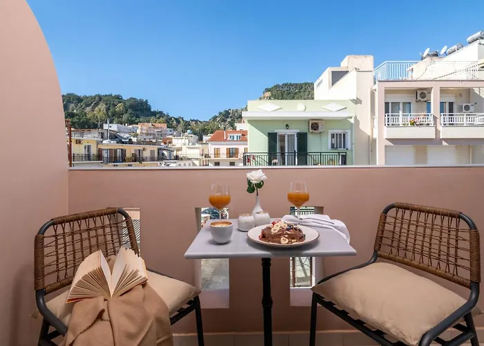 Maison Downtown Luxury Apartments! Апартаменты Закинтос
