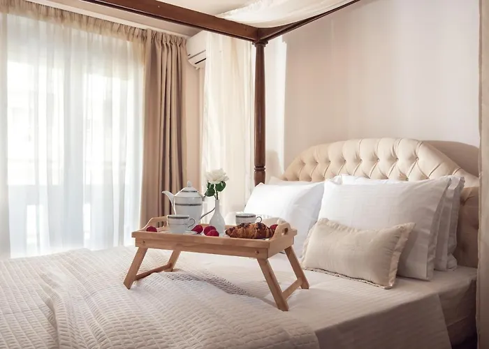 Maison Downtown Luxury Apartments! *