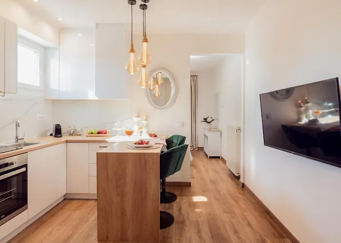 Maison Downtown Luxury Apartments! Апартаменты
