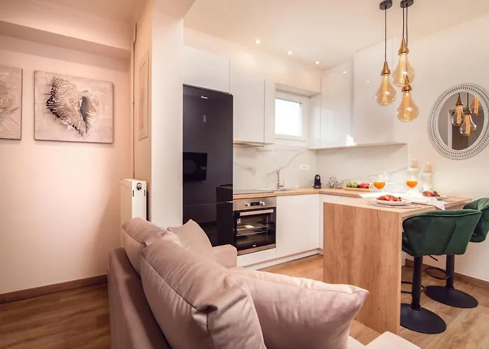 Maison Downtown Luxury Apartments! Апартаменты