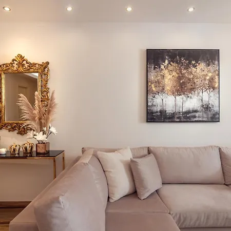 Maison Downtown Luxury Apartments! Apartment *