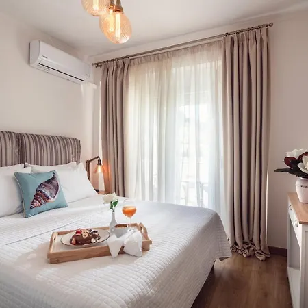 아파트 Maison Downtown Luxury Apartments! 자킨토스 타운