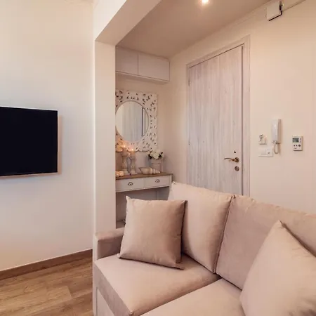 Maison Downtown Luxury Apartments! Апартаменты Закинтос