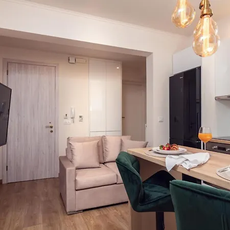 Maison Downtown Luxury Apartments! 아파트 자킨토스 타운